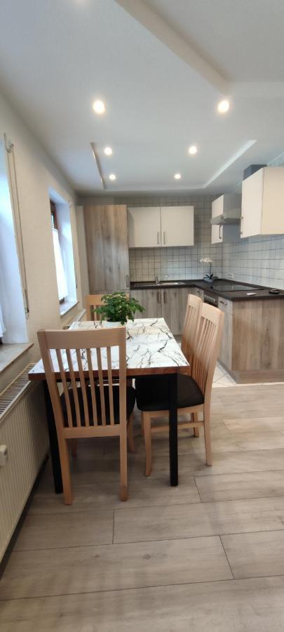 Ferienwohnung Istrefi 알피르스바흐 외부 사진